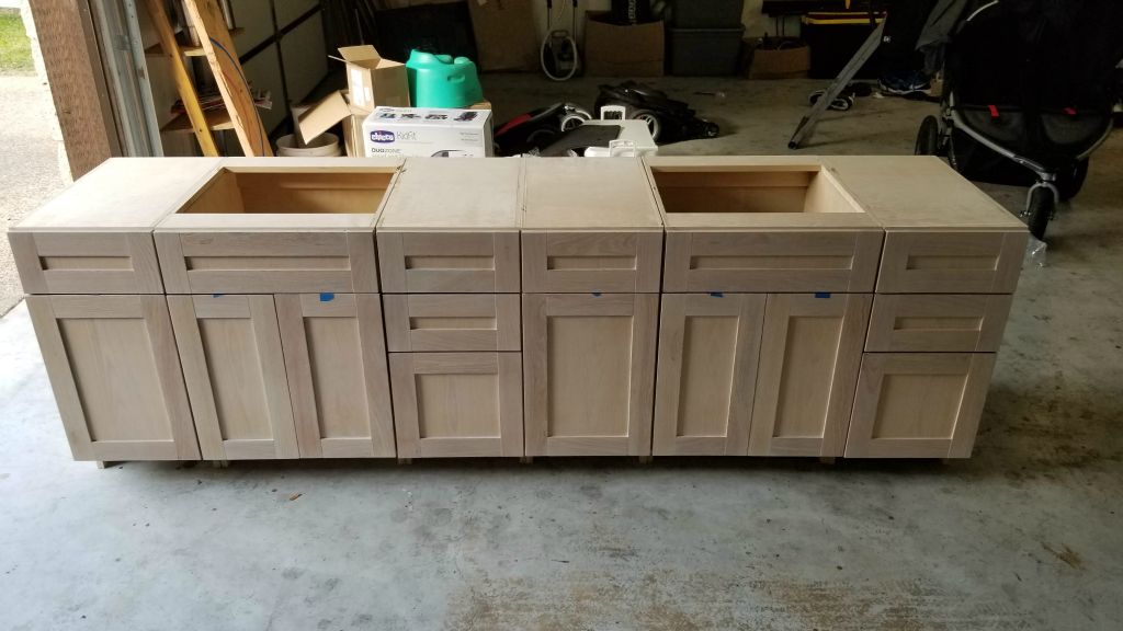 Full Overlay Shaker Bath Vanity in Pickled Red Oak